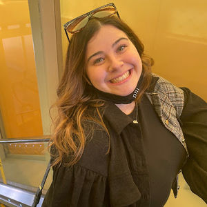 Meet your Posher, Alyssa